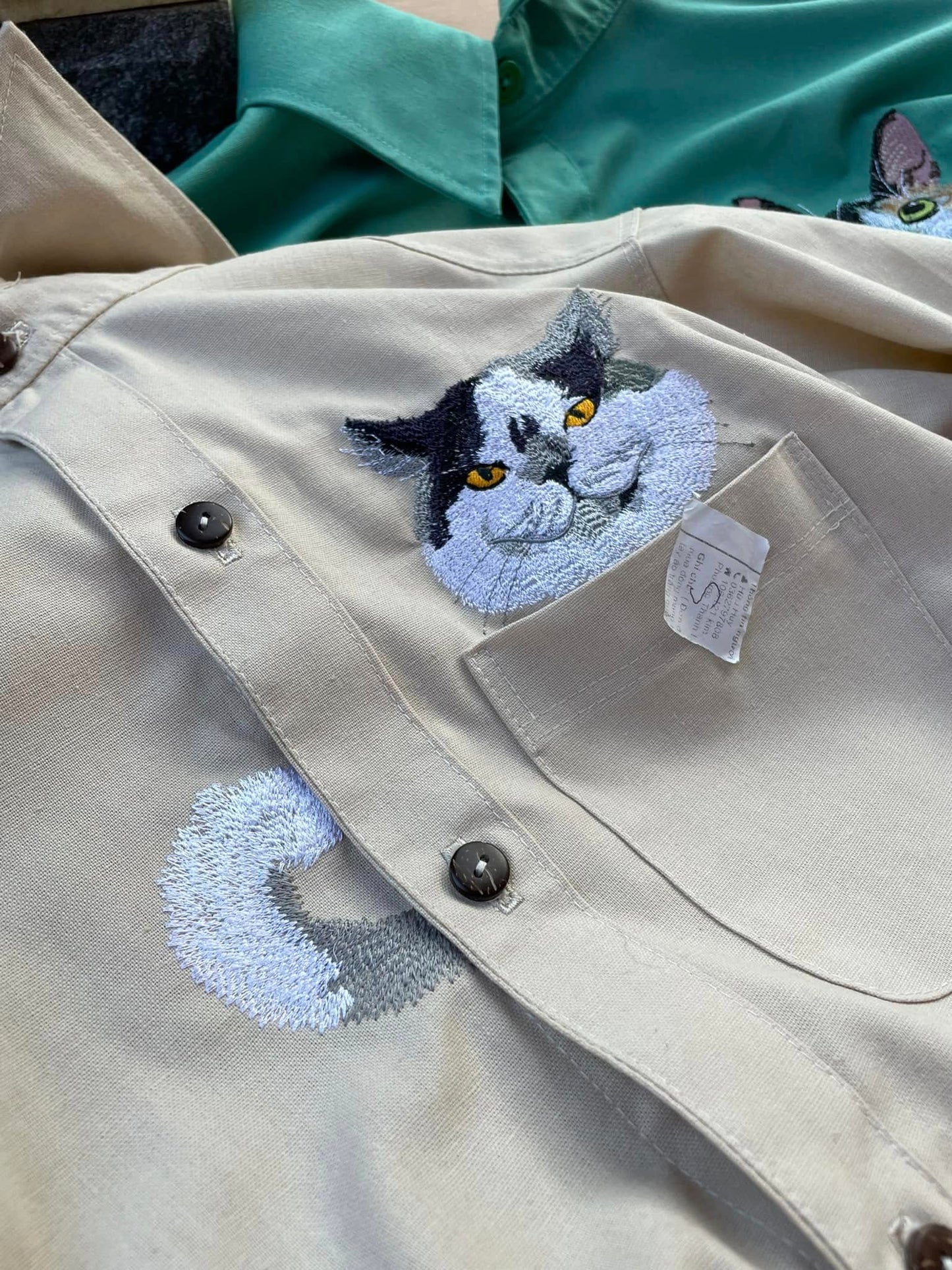Áo sơ mi vải linen mèo bỏ túi thiết kế riêng