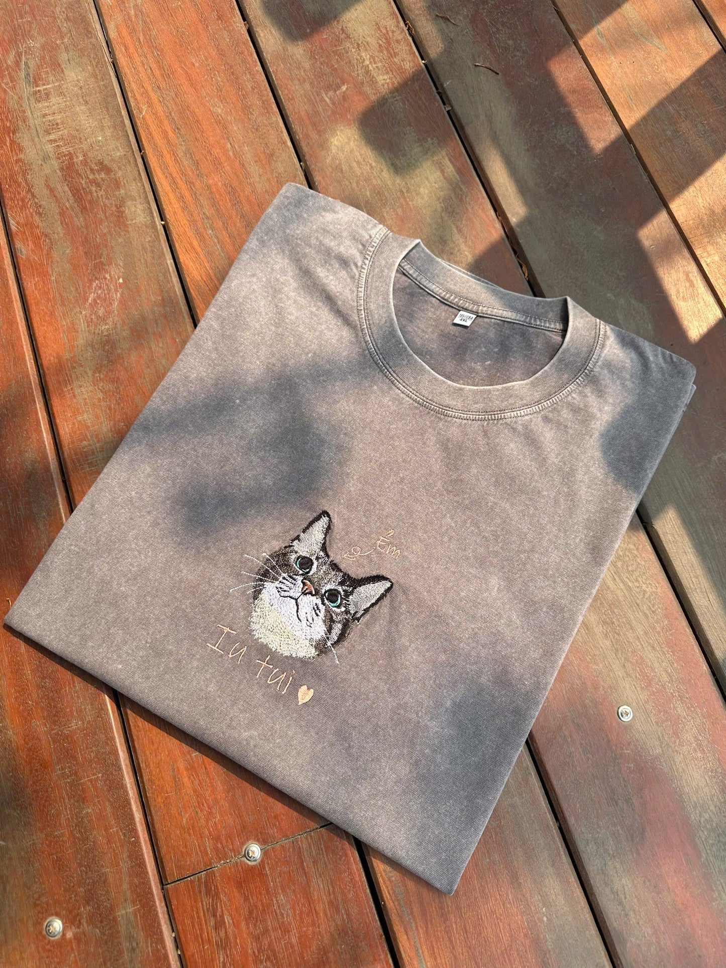 01 Thú cưng thêu theo yêu cầu " Ẻm iu tui" áo phông 250gms giặt loang