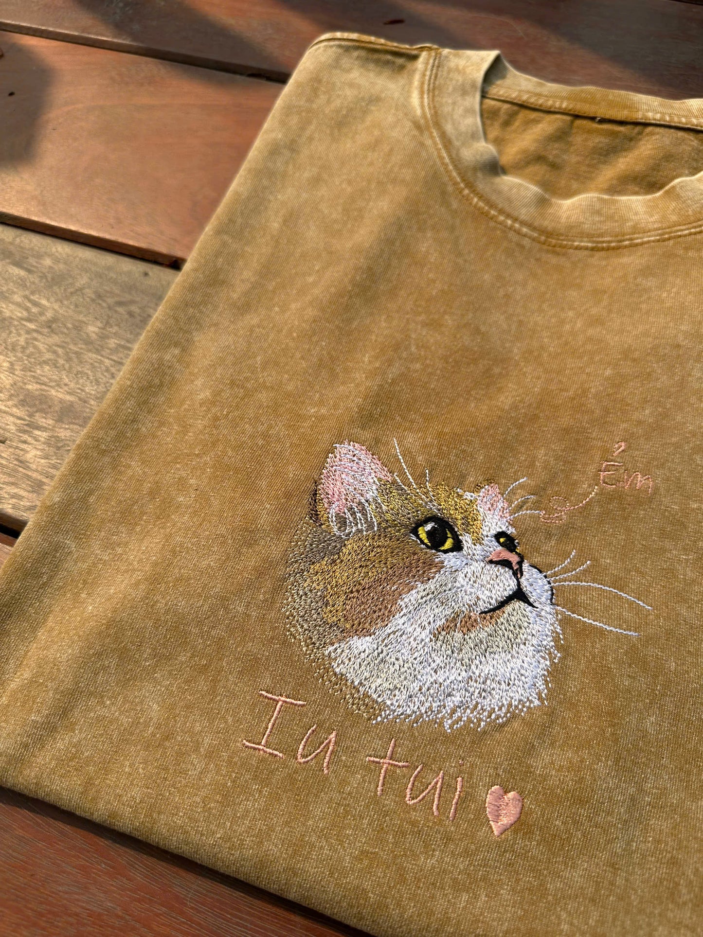 01 Thú cưng thêu theo yêu cầu " Ẻm iu tui" áo phông 250gms giặt loang