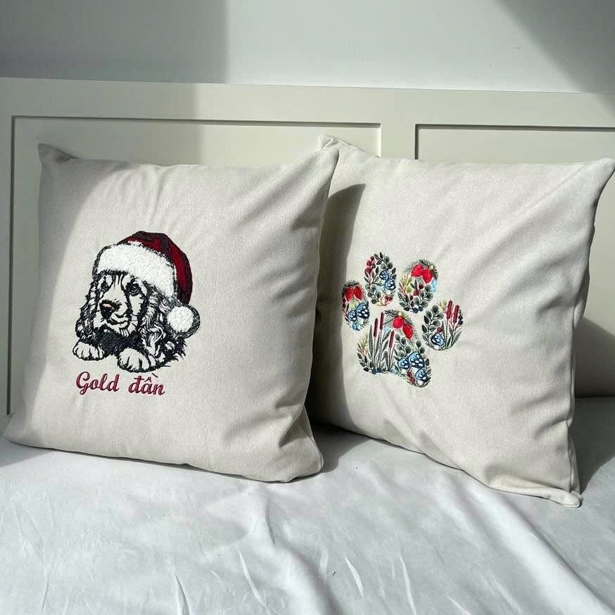 Mẫu thêu cún yêu giáng sinh chuyển thể từ ảnh phong cách line art trên vỏ gối kích thước 45x45cm, kèm tên cún