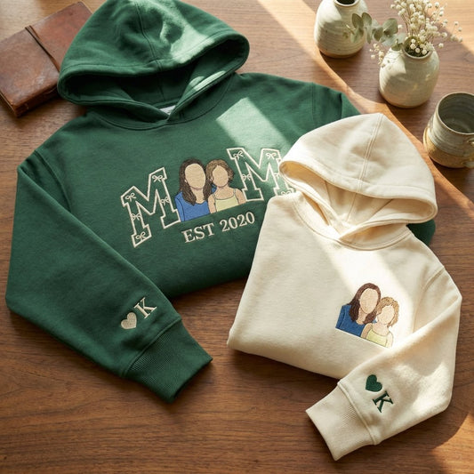 Áo đôi cho mẹ và con gái thêu từ ảnh hai mẹ con thật, thêu chữ Mẹ kèm tên con ở tay áo, quà sinh nhật cho mẹ và con gái, kiểu thêu tùy chỉnh,tặng mẹ, được chọn kiểu áo