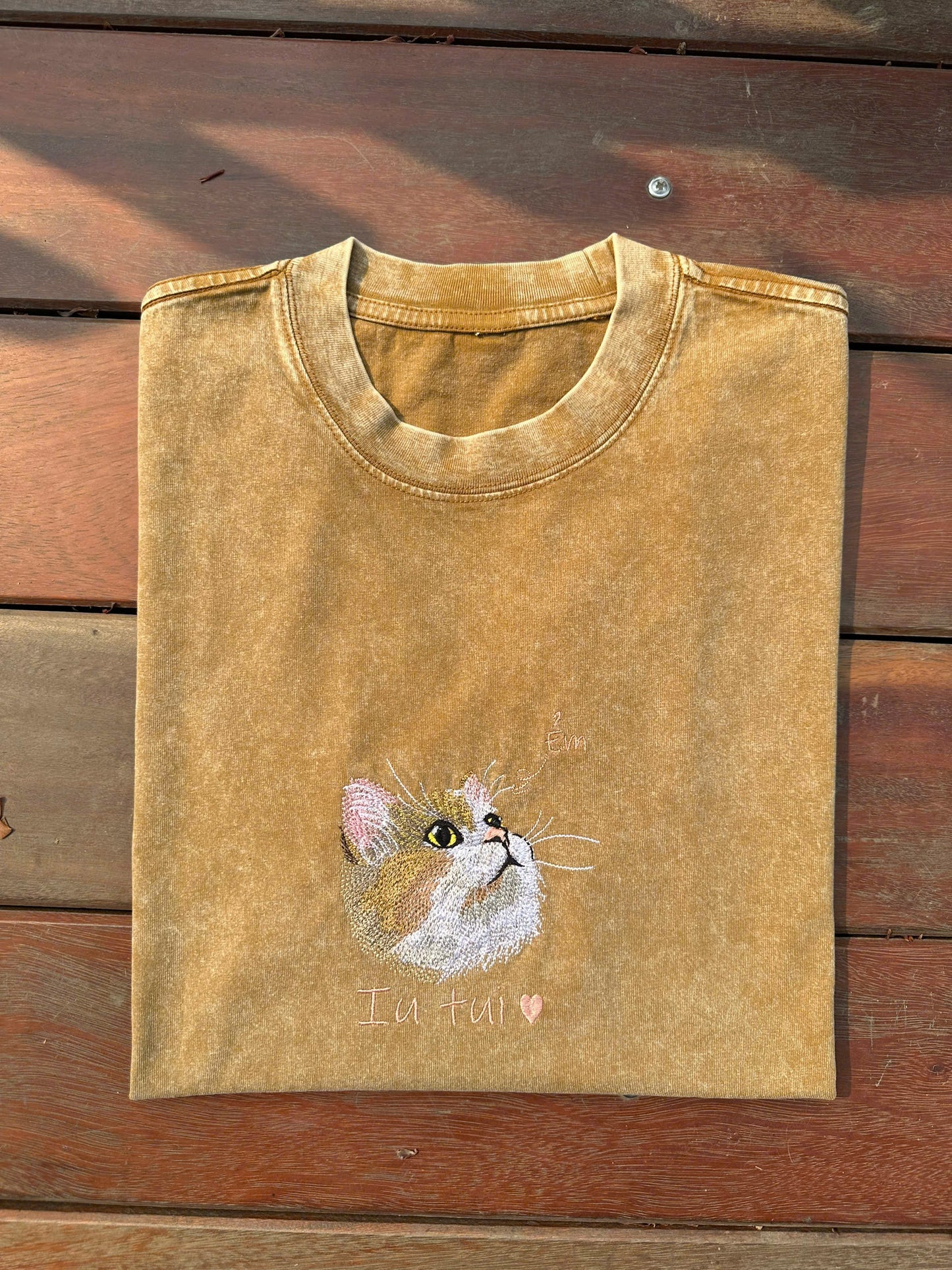 01 Thú cưng thêu theo yêu cầu " Ẻm iu tui" áo phông 250gms giặt loang