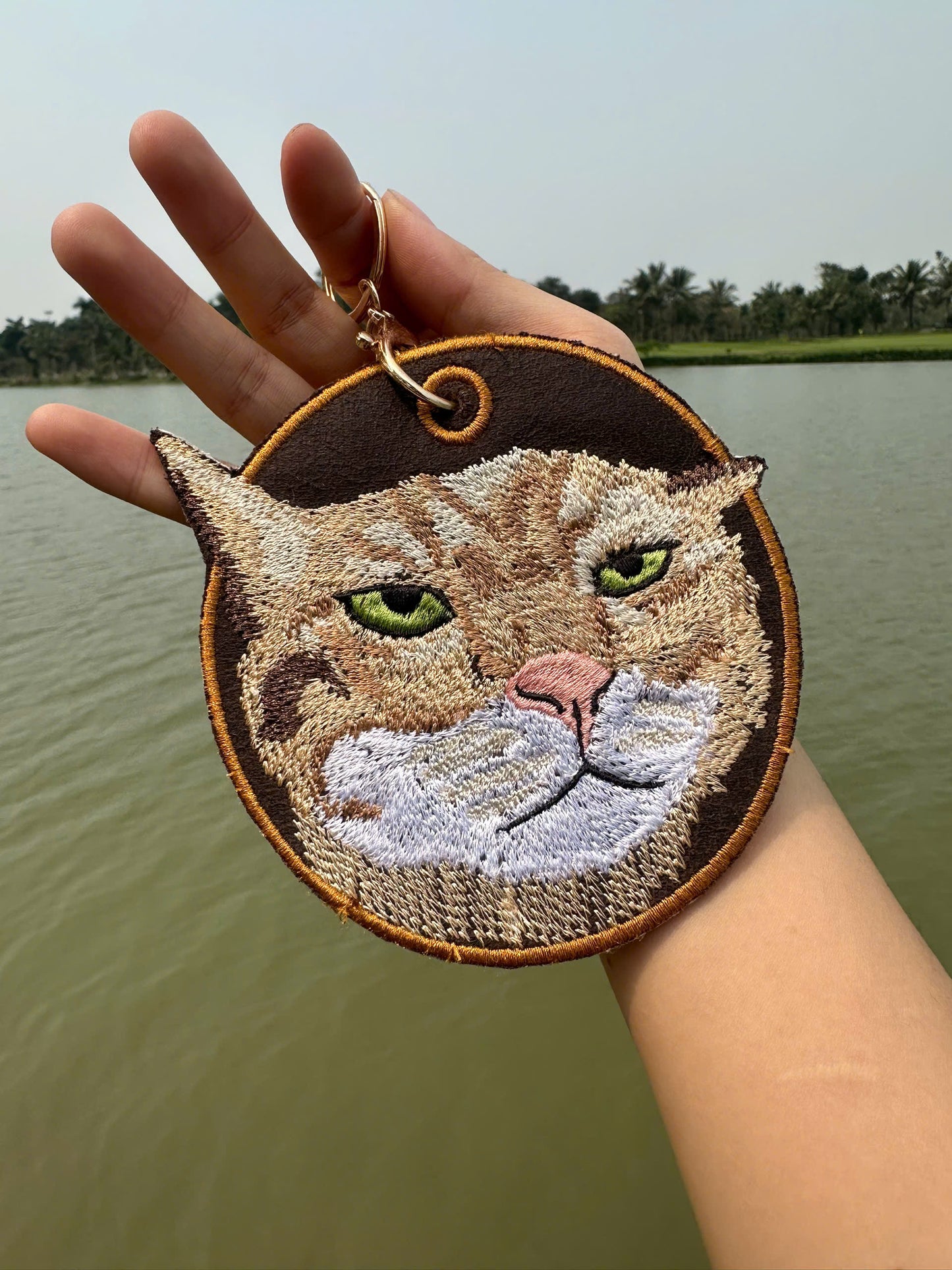 Móc khóa da thêu thú cưng theo hình yêu cầu ( 10*10cm)