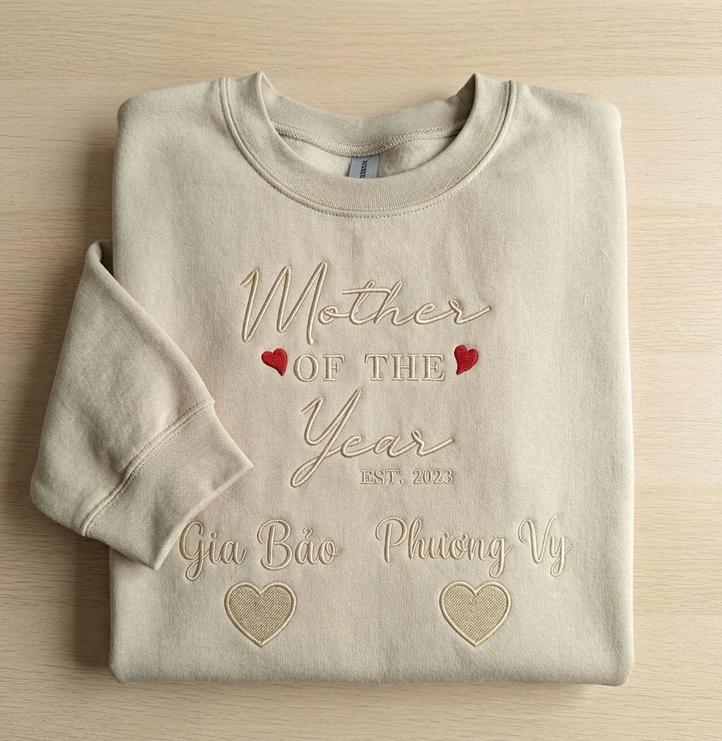 Áo thêu tùy chỉnh bà mẹ của năm: thật tuyệt vời khi trở thành mẹ, tặng mẹ và vợ trong mọi dịp,  từ ảnh thật biến thành hình thêu rực rỡ nổi bật, được chọn kiểu áo và kiểu thêu